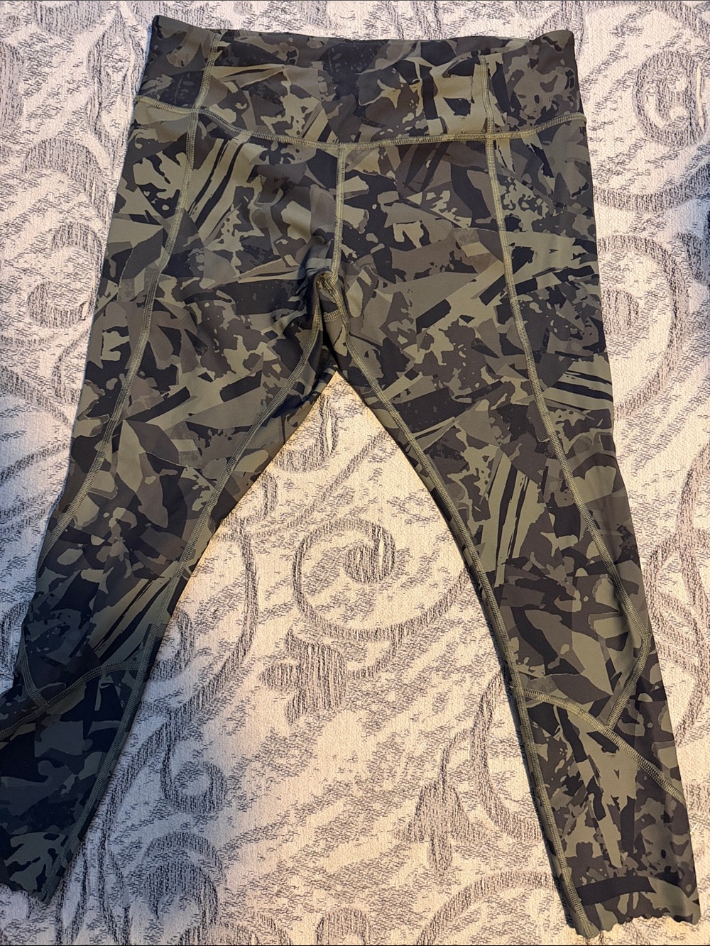 Lululemon athletica Olive Green & Black Camo Leggings